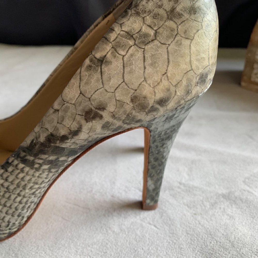 Saks Fifth Avenue SELINA Snakeskin Reptile Pumps 9 - Picture 13 of 16